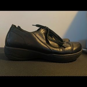 Dansko size 11
